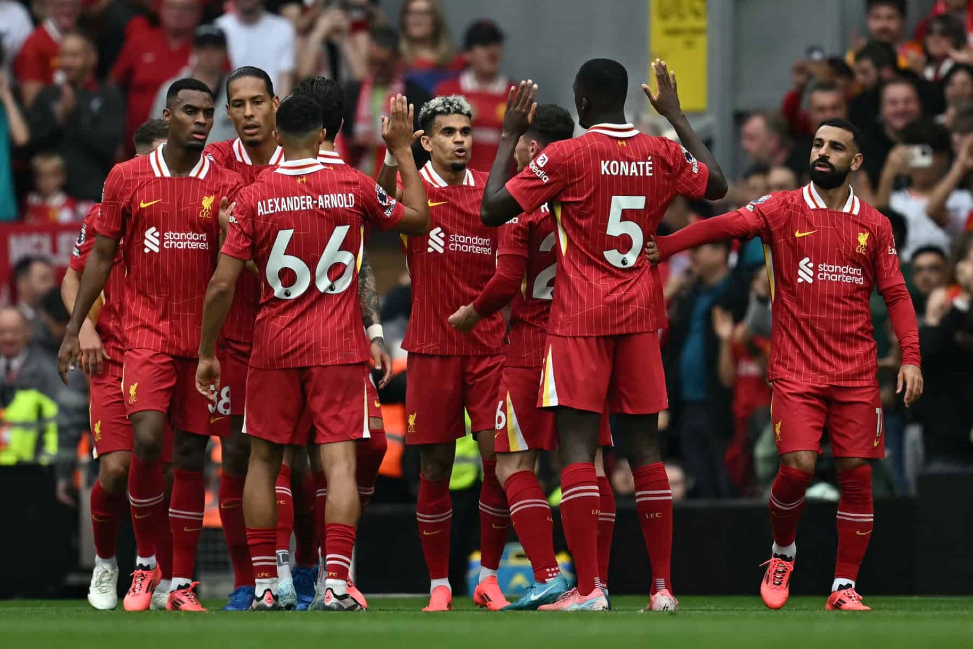 EPL: Diaz Fires Liverpool to Top of Premier League as Man Utd Stumble to Draw at Palace