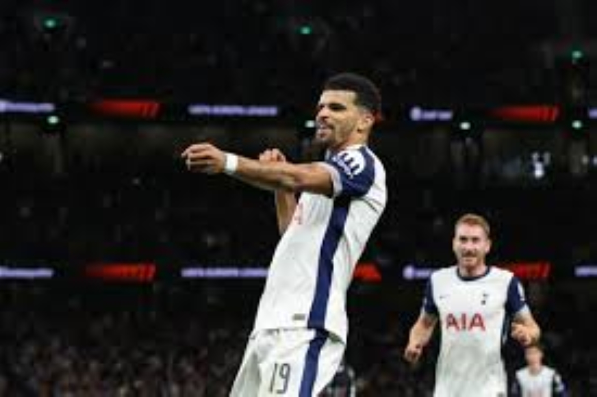 Tottenham 3-0 Qarabag: The 10-man Spurs won their Europa League opening thanks to goals from Brennan Johnson, Pape Sarr, and Dominic Solanke.