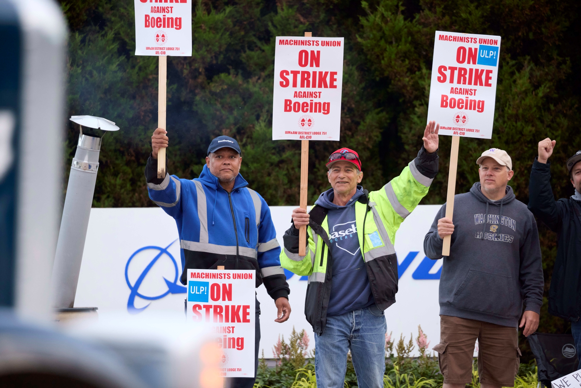 Boeing Strike Ends as Workers Accept New Contract