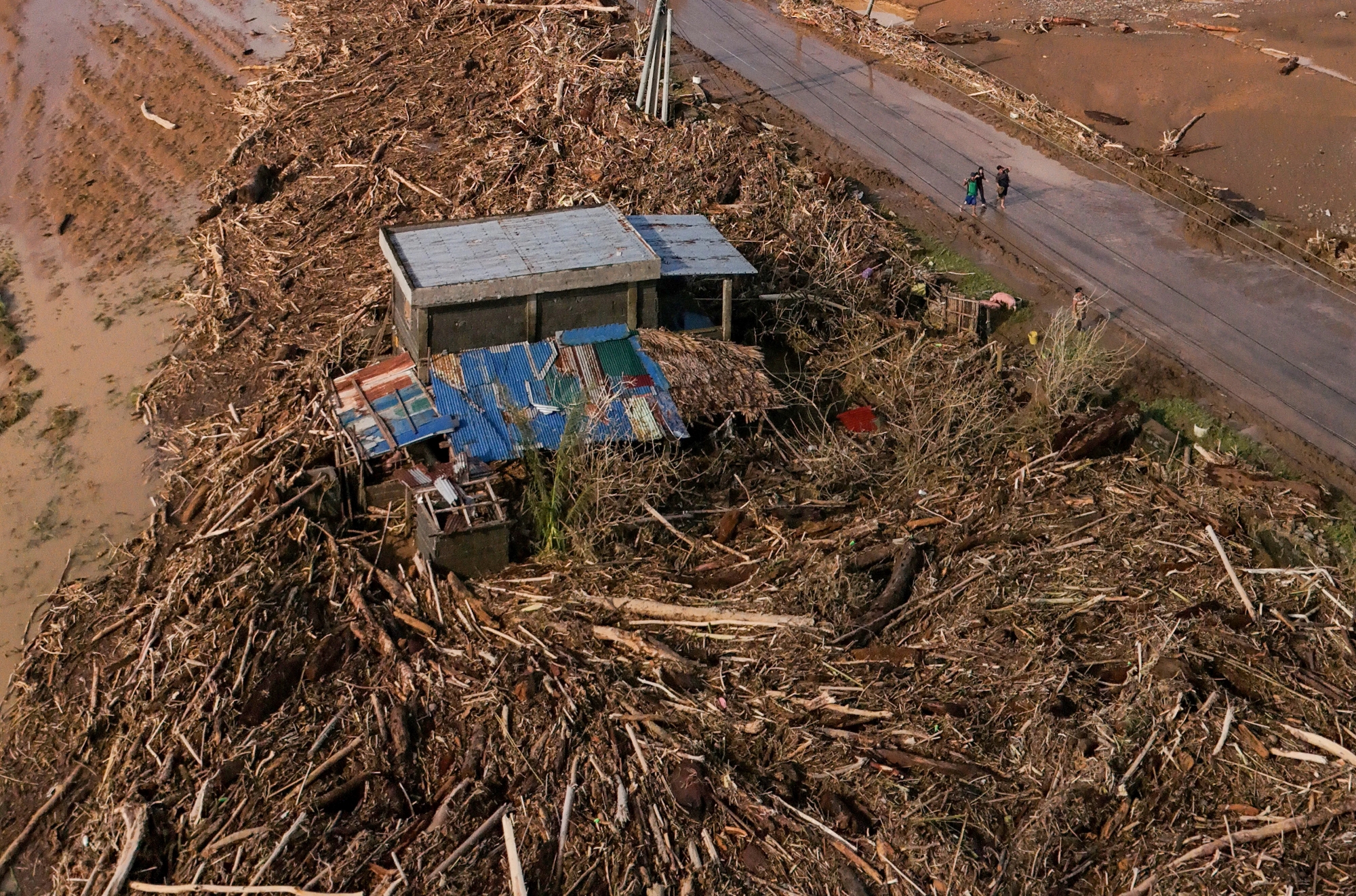 Philippines Evacuates Tens of Thousands as Super Typhoon Man-Yi Nears