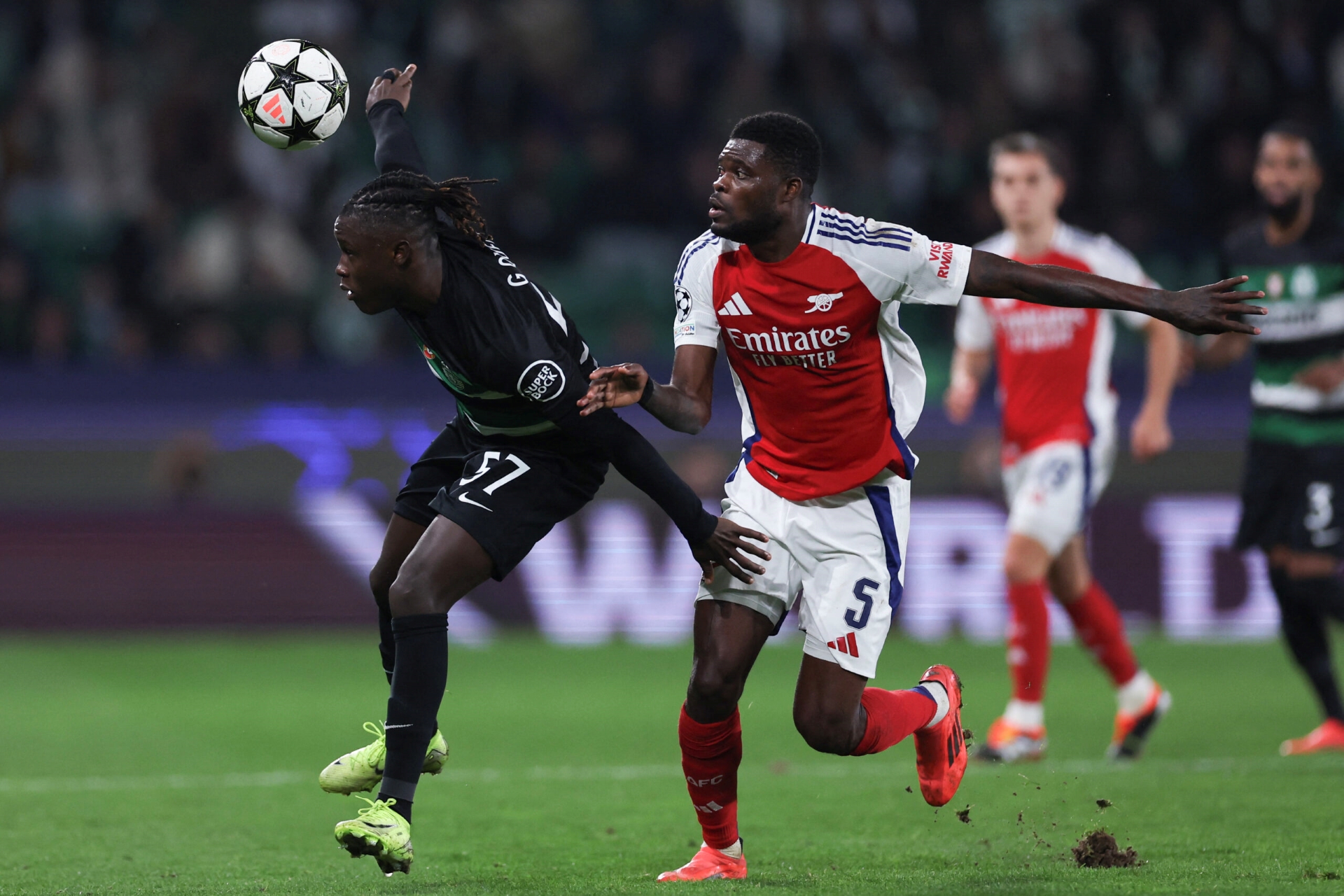 Arsenal Thrash Sporting 5-1 in Lisbon to Bolster Champions League Ambitions