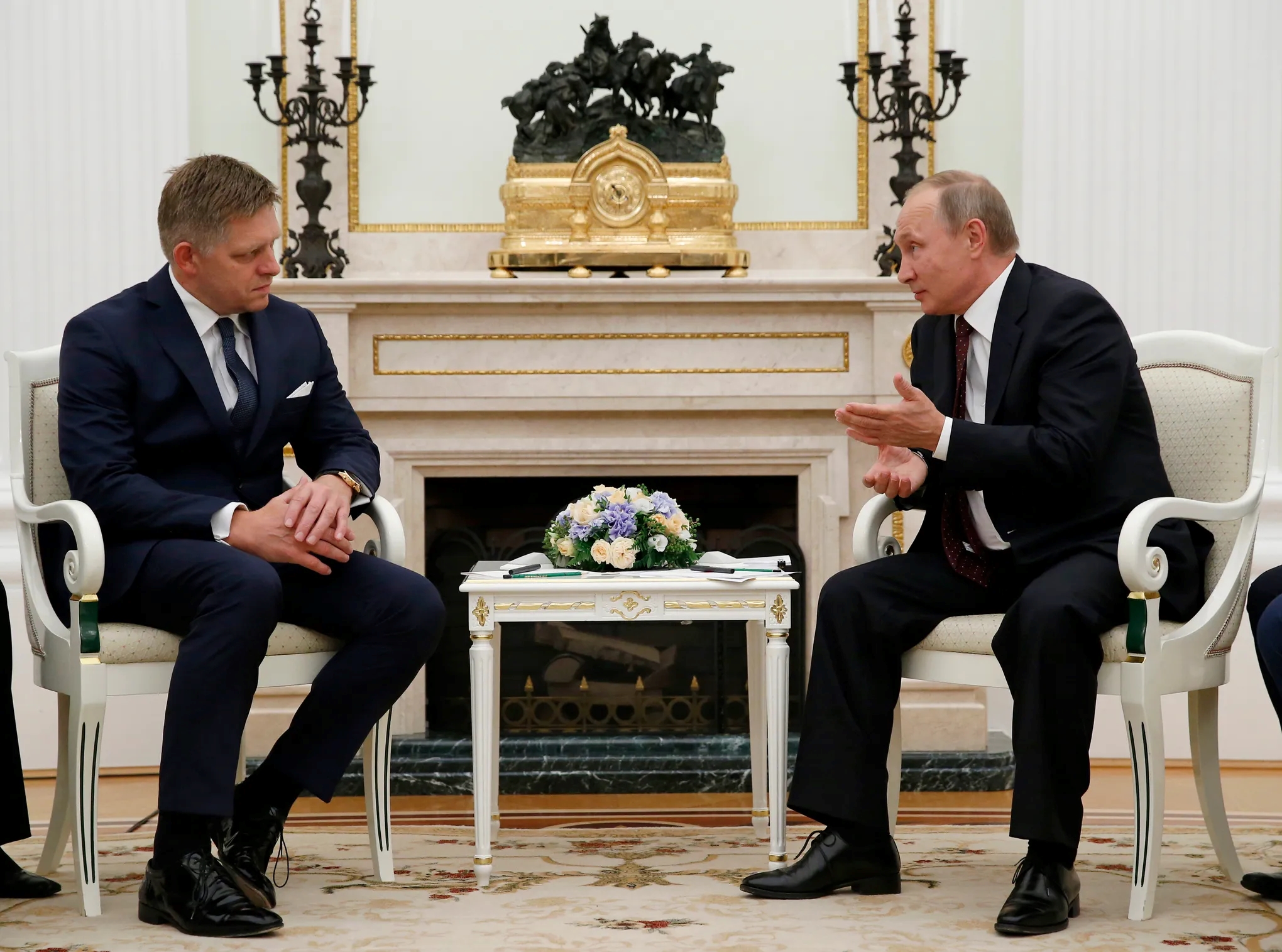 Russian President Meets Slovak Prime Minister Ahead of Ukraine Gas Transit Contract Expiry