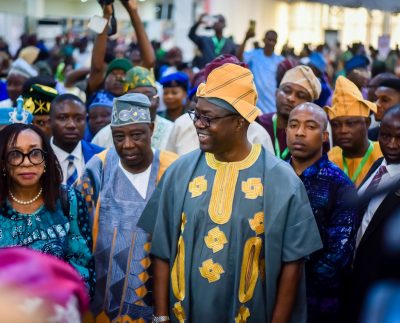 Its Oyo Crowd Shot