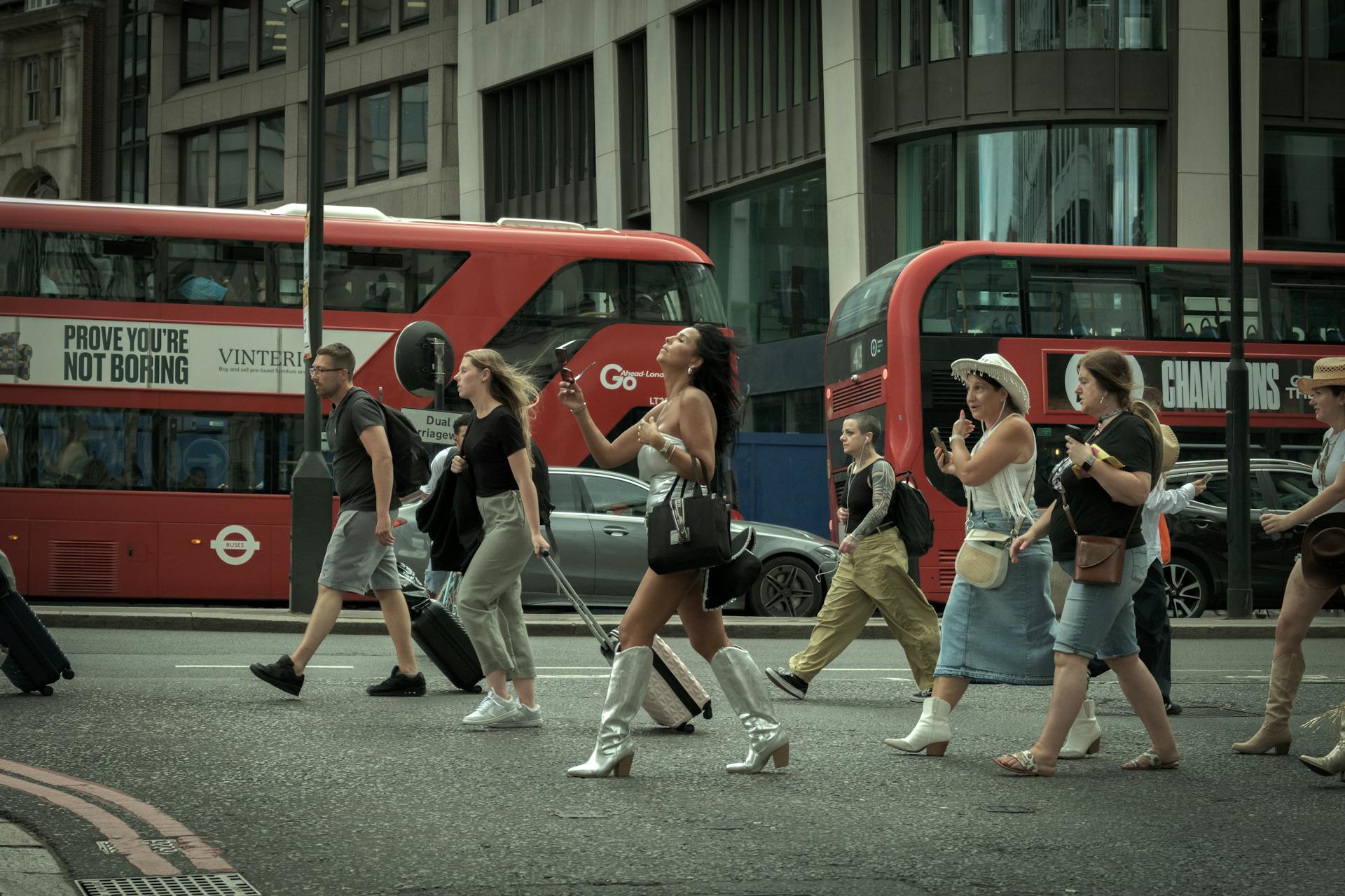 UK Net Migration Falls Nearly 50% in 2024, Driven by Visa Changes and Student Departures