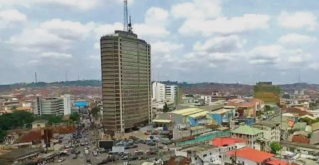 Man falls from top floor of Cocoa House in Ibadan, sparking investigation and public concern