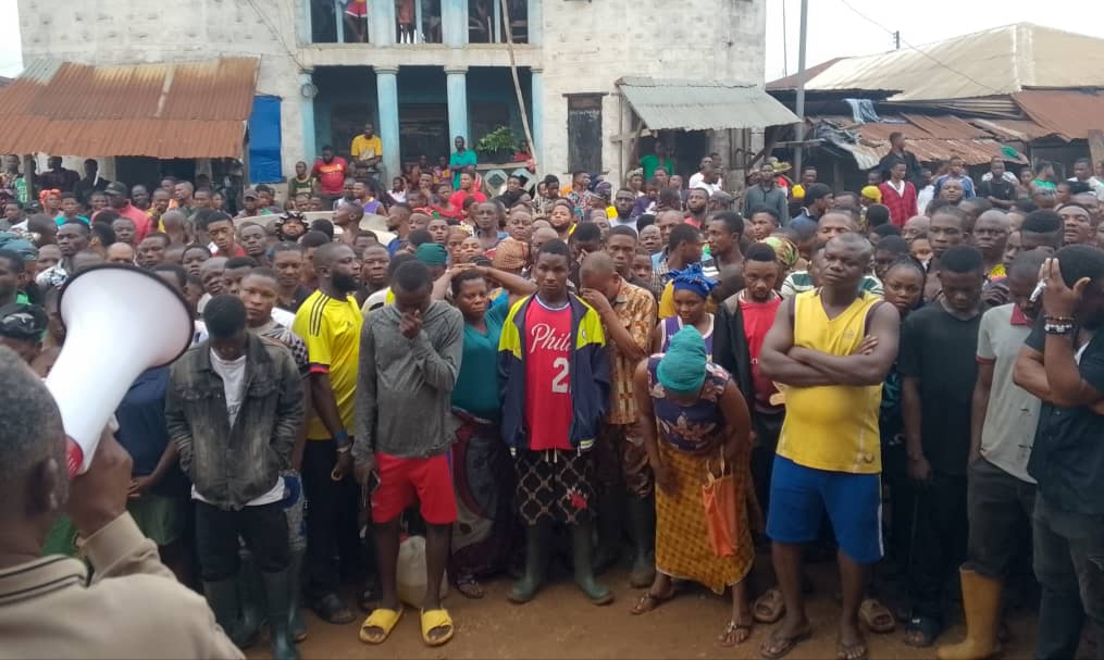 Farmers protest planned privatisation of cocoa estate in Cross River
