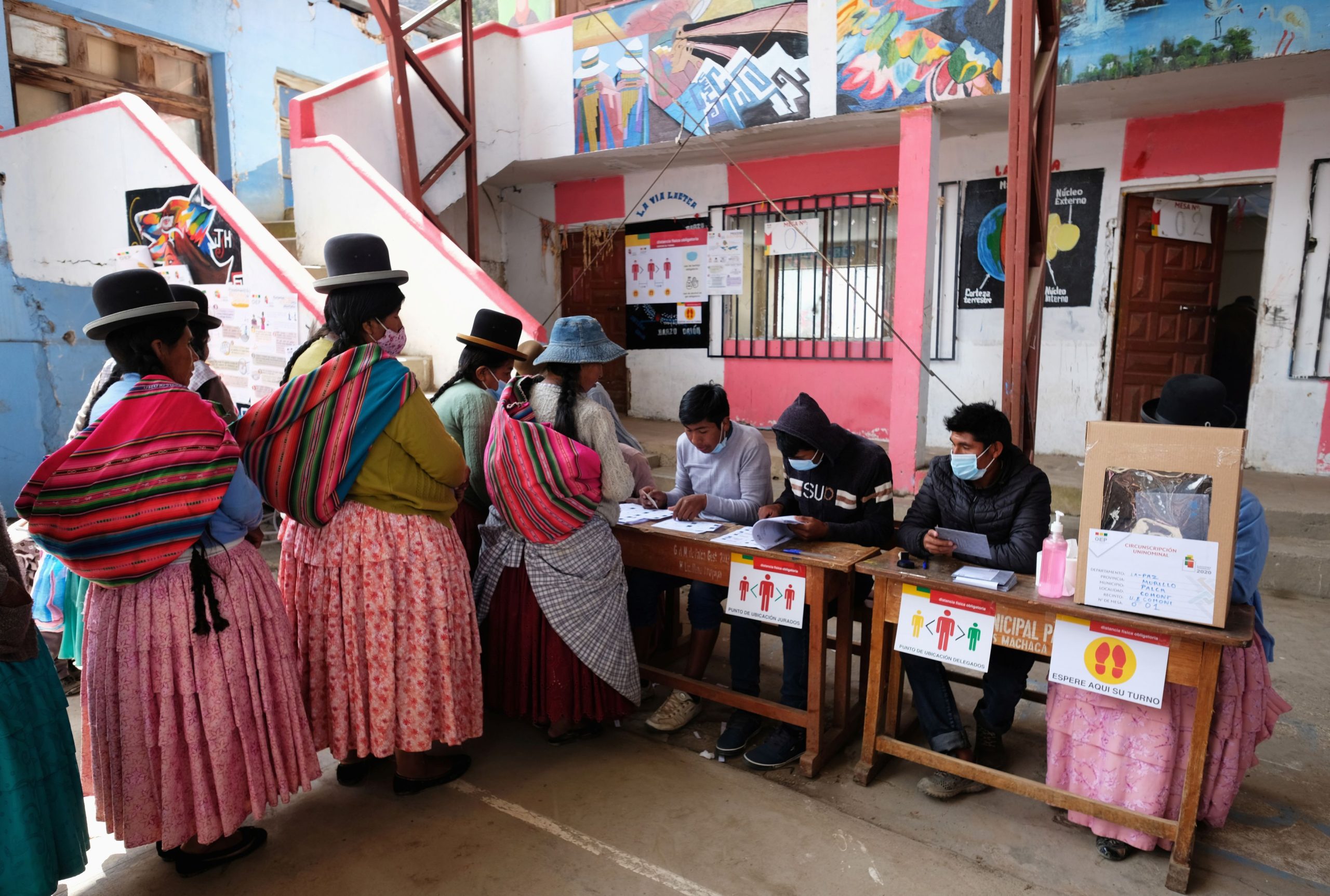 Polls Close in Bolivia Following Steady Turn Out, Few Disruptions