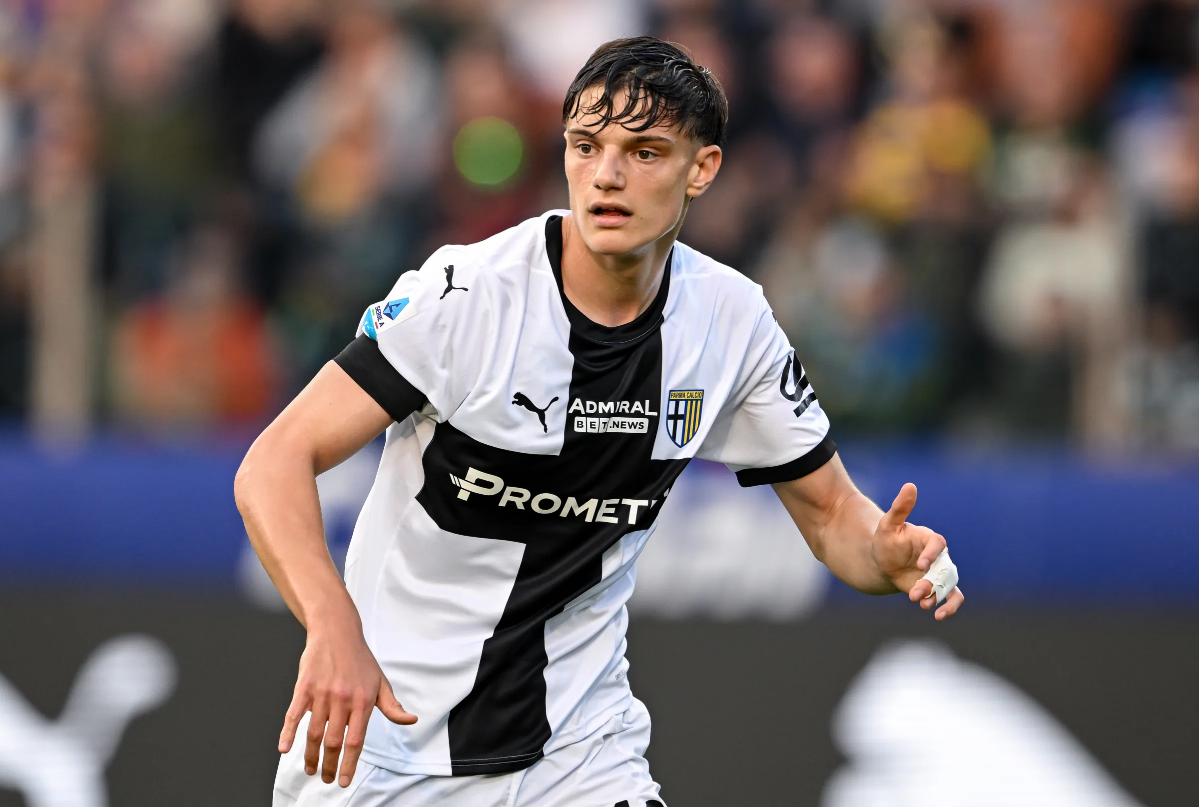 Liverpool Sign Parma Teen Defender Leoni