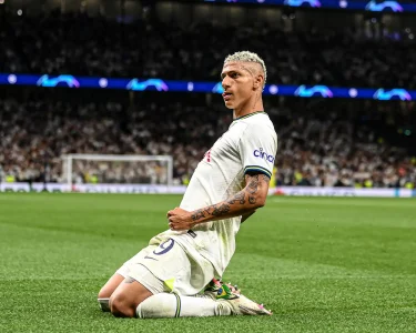 Richarlison Celebration Tottenham Marseille 2022 23.png