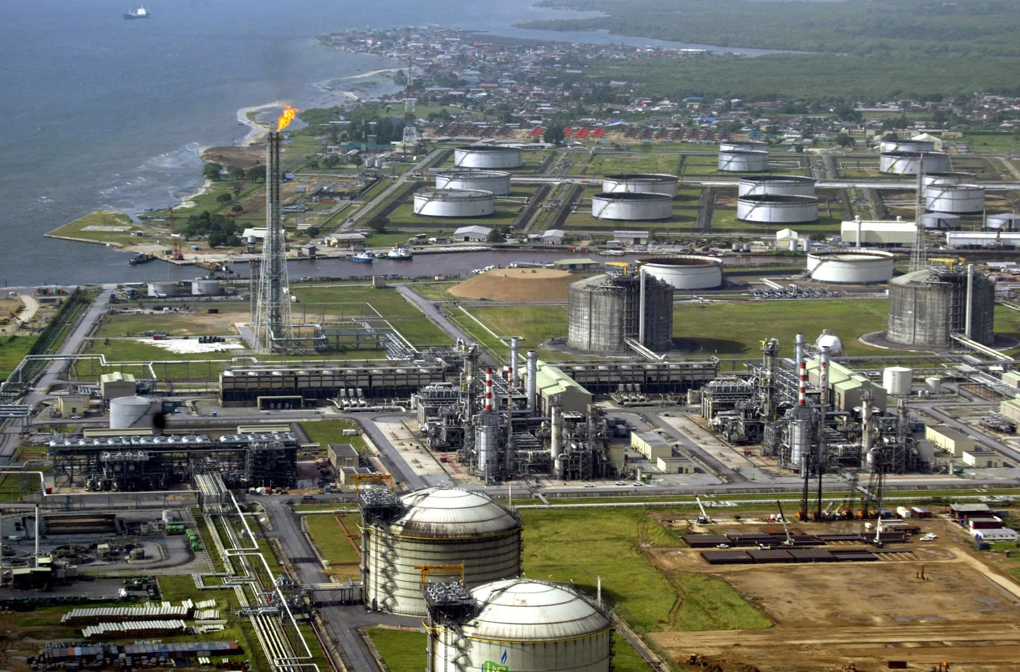 Nigeria LNG Inks Long-Term Contracts to Secure Gas Supply