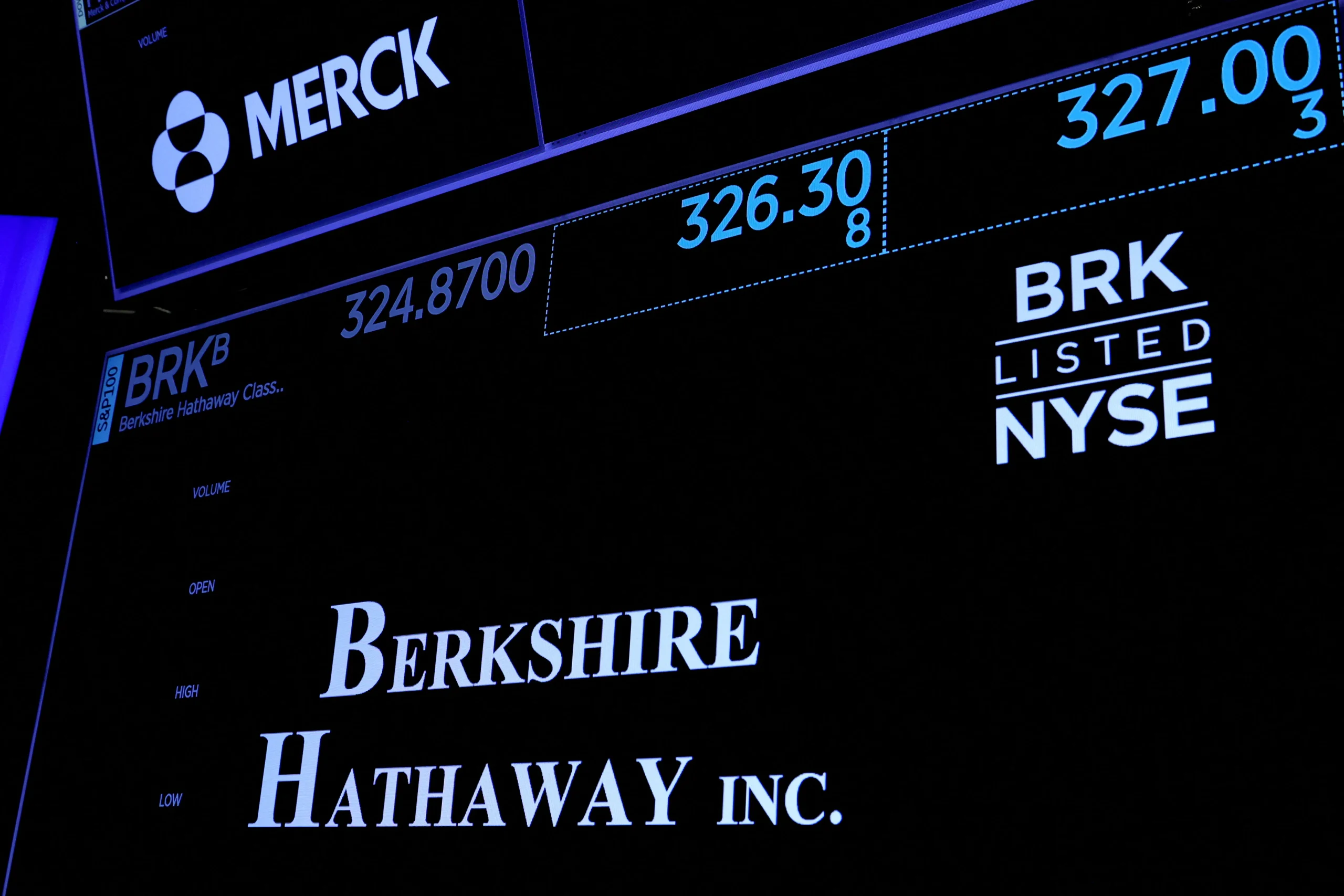 Berkshire Takes $3.8 Billion Kraft Heinz Write-Down, Operating Profit Falls