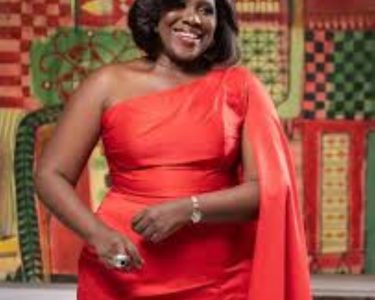 Joke Silva 2y
