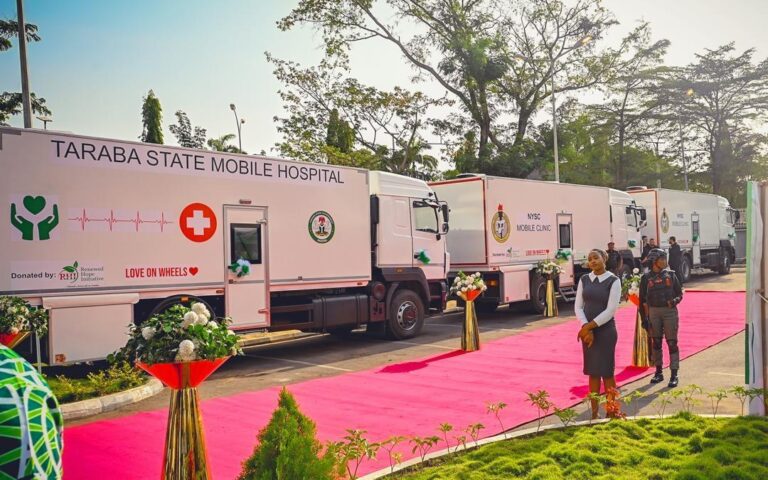 ‎First Lady Donates Three Mobile Clinics to NYSC, Taraba Under RHI ‘Love on Wheels’ Project