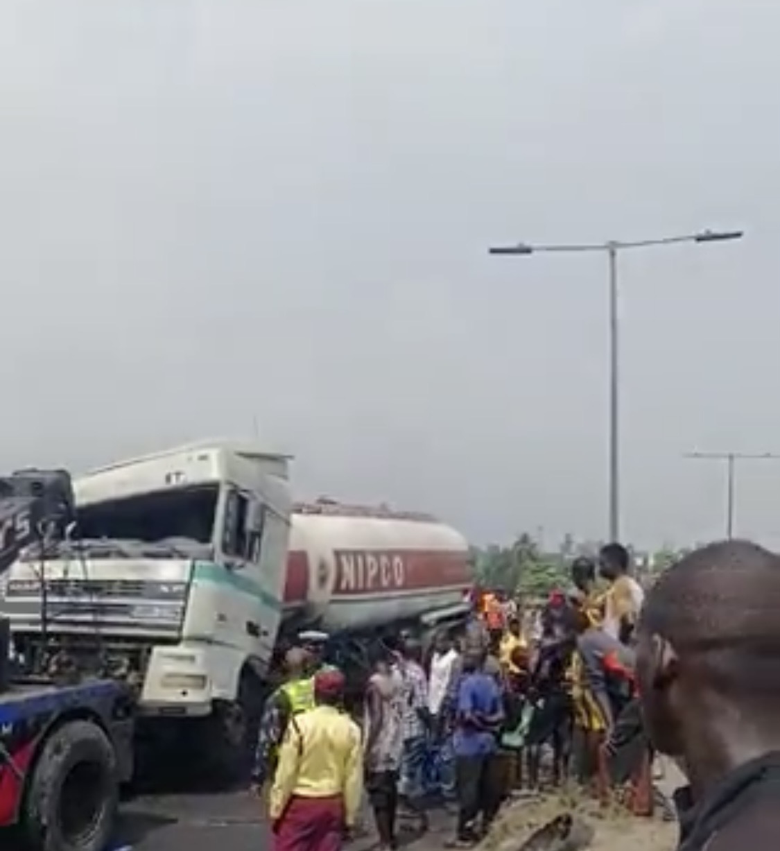 Diesel Tanker Cleared from Apapa Bridge