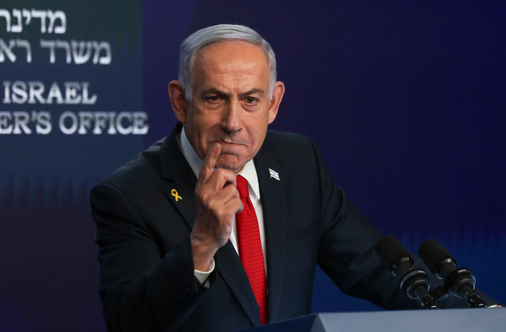 Netanyahu Races to Block Early Elections With Poll Support Unchanged