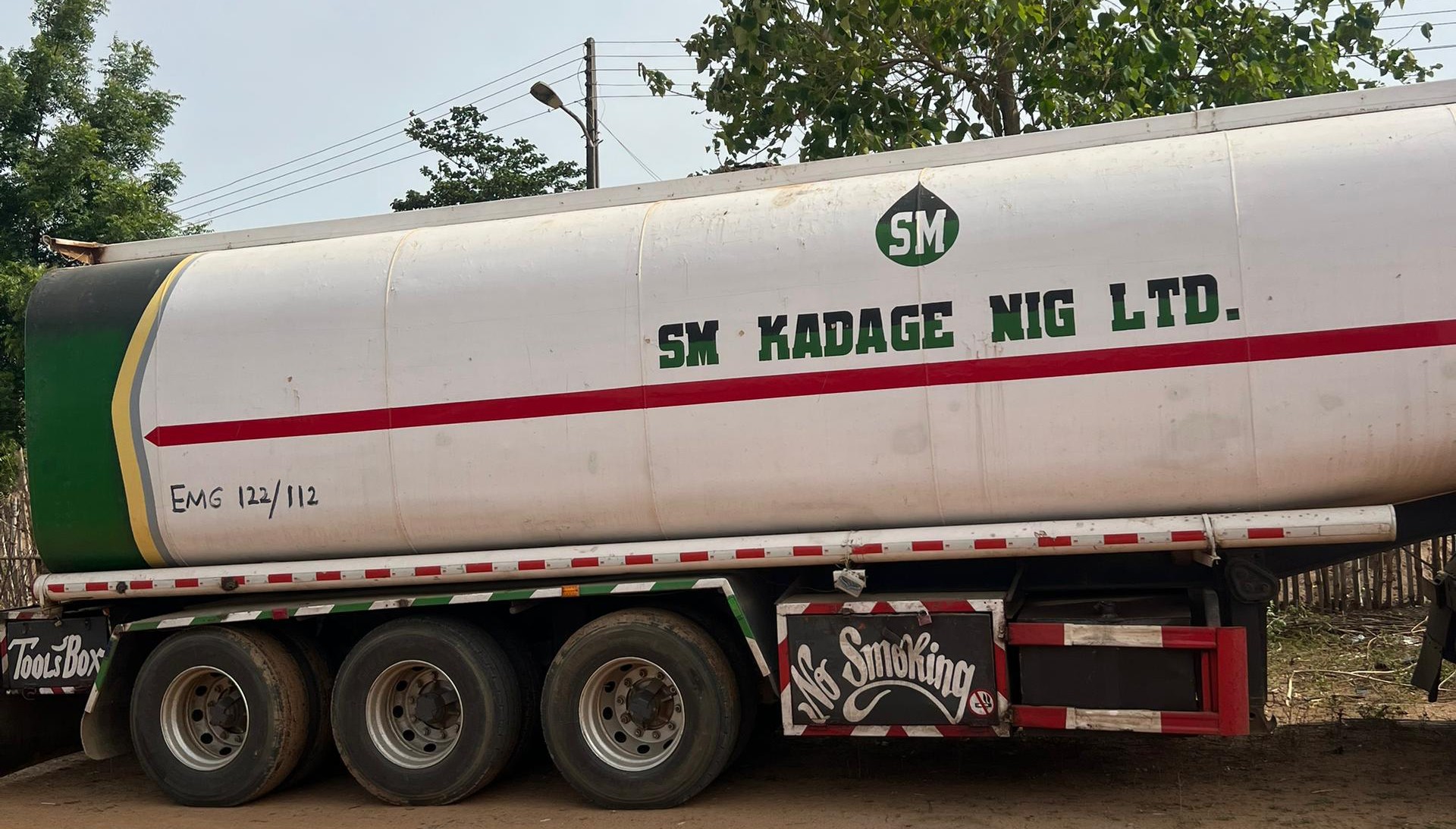 Oyo Police Arrest Suspect, Foil Tanker Robbery on Ogbomosho–Ilorin Road