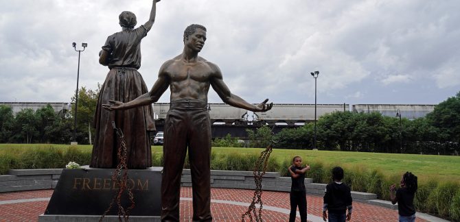 Emancipation Statue Is Unveiled In Richmond