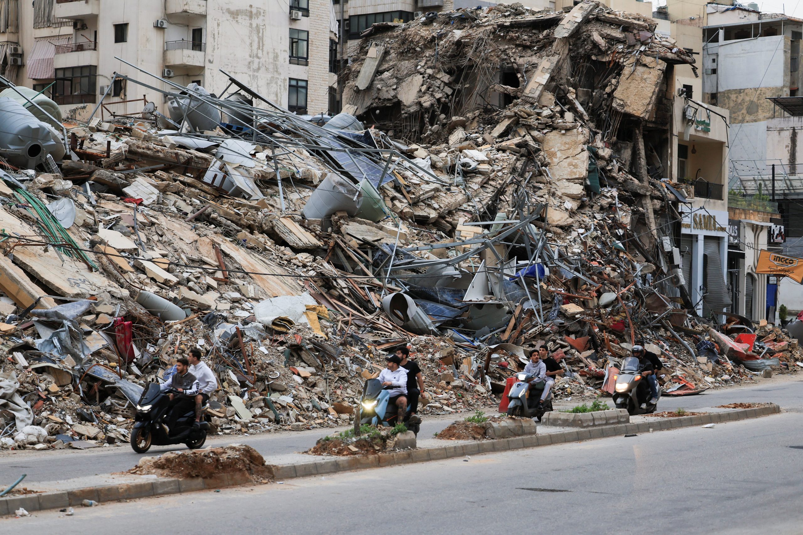 Trump Says Iran War Should End ‘Soon,’ Urges Hezbollah to Support Truce