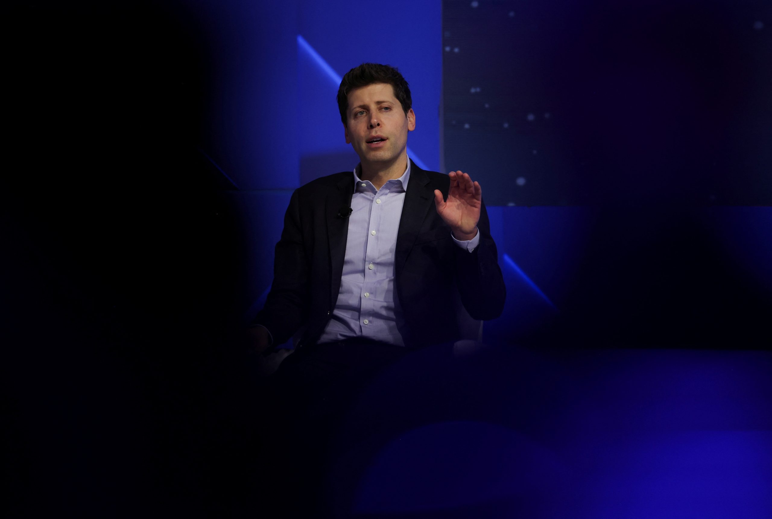 OpenAI CEO Sam Altman Denies Betraying Elon Musk, Defends Shift to For-Profit Model at Trial