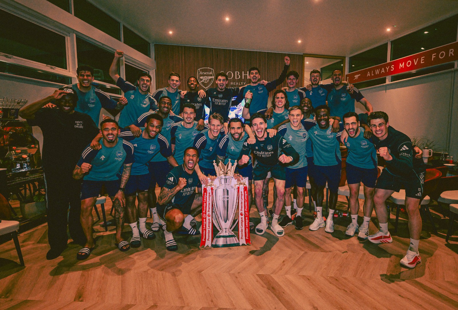 Arsenal Win First Premier League Title in 22 Years After Man City Drop Points