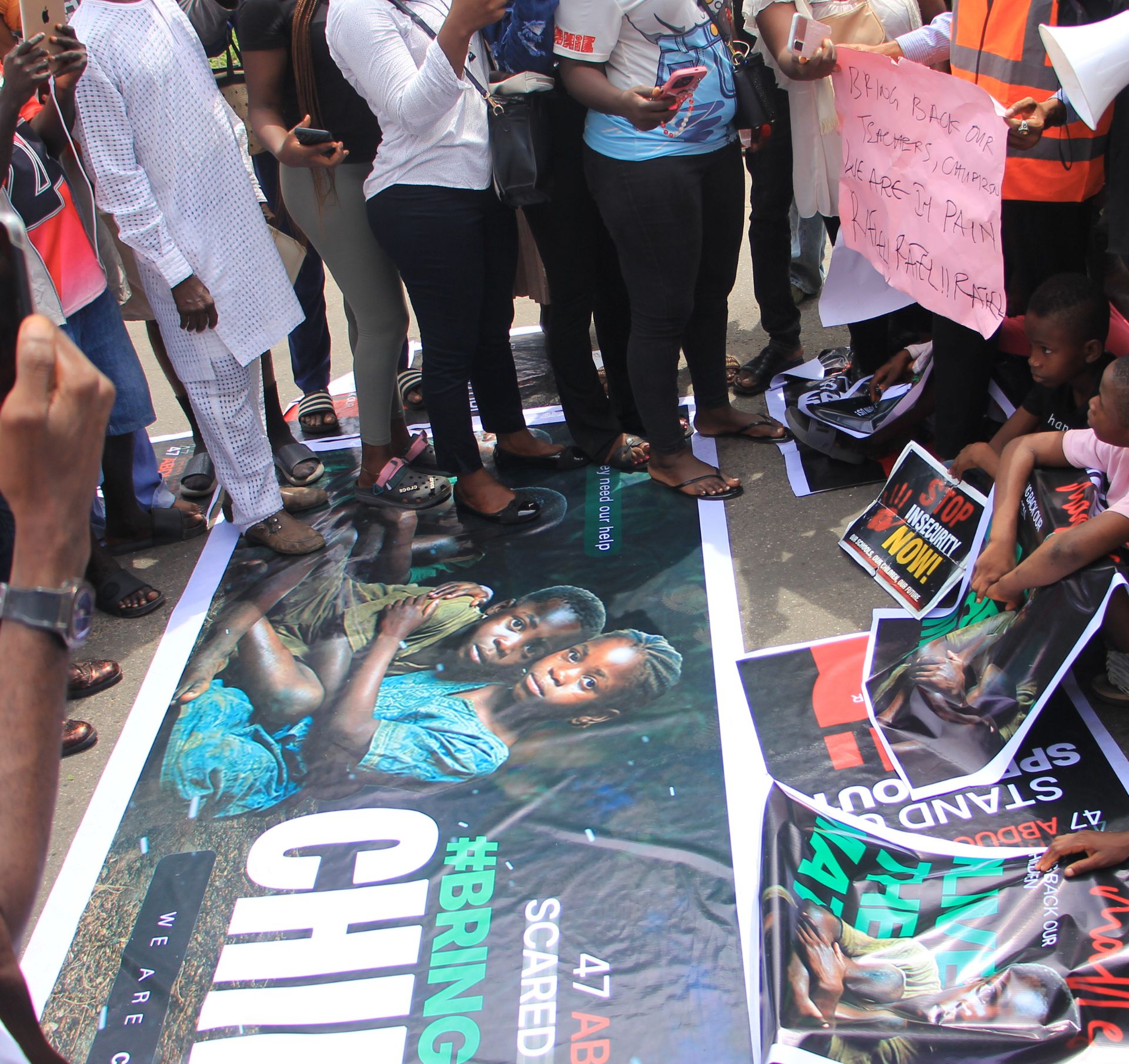 Video: Protesters Storm Oyo Govt Secretariat, Demand Release of Abducted Oriire Victims