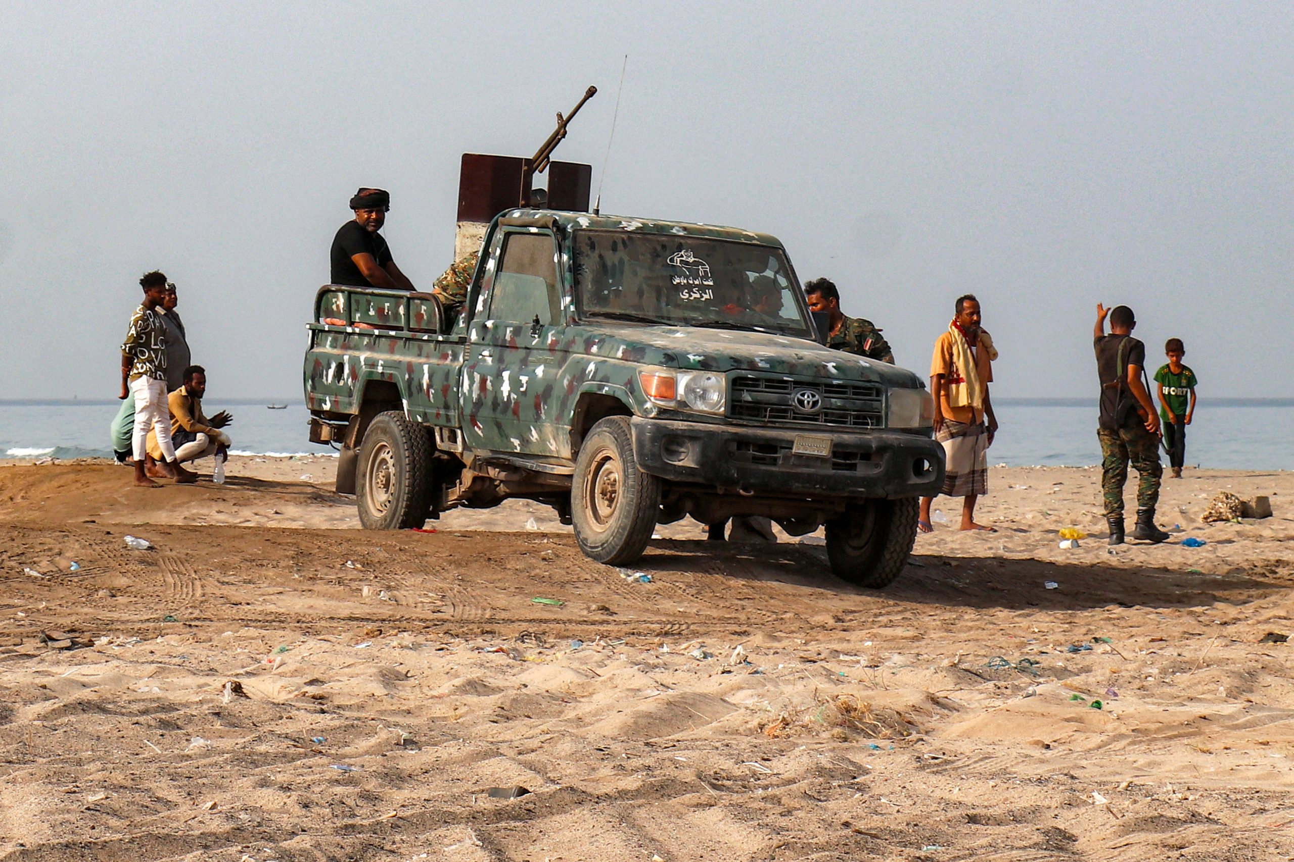 Houthi Advance in Yemen Deepens U.S. Dilemma Over Red Sea Conflict