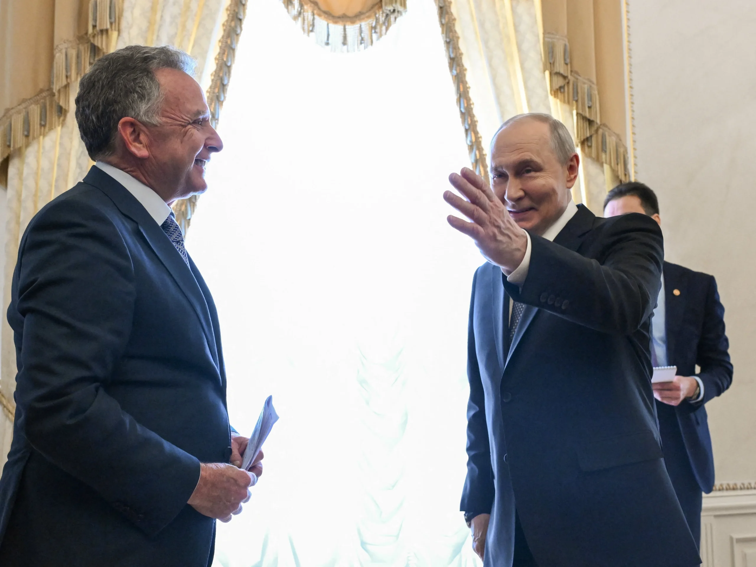 Putin Agrees to Resume US-Mediated Trilateral Peace Talks with Ukraine